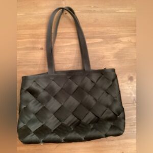 MAGGIE BAGS CLASSIC BLACK WOVEN SEATBELT BAG HEAVYWEUGHT LARGE DOUBLE HANDLES